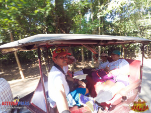 On our way back to our hotel riding a Tuk-tuk, we can say that we accomplished the race with a smile!